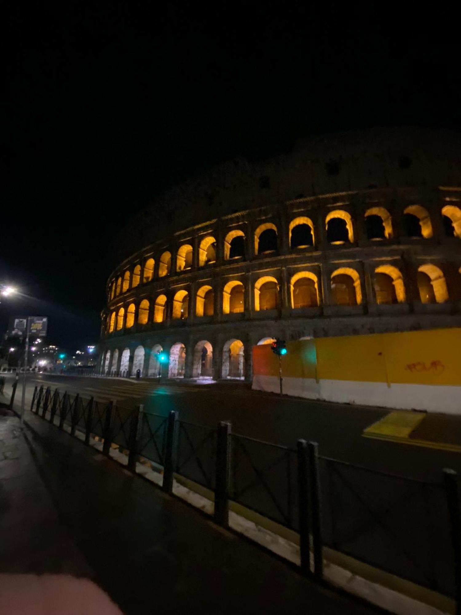 Al Colosseo Appartamento Vintage Рим Экстерьер фото