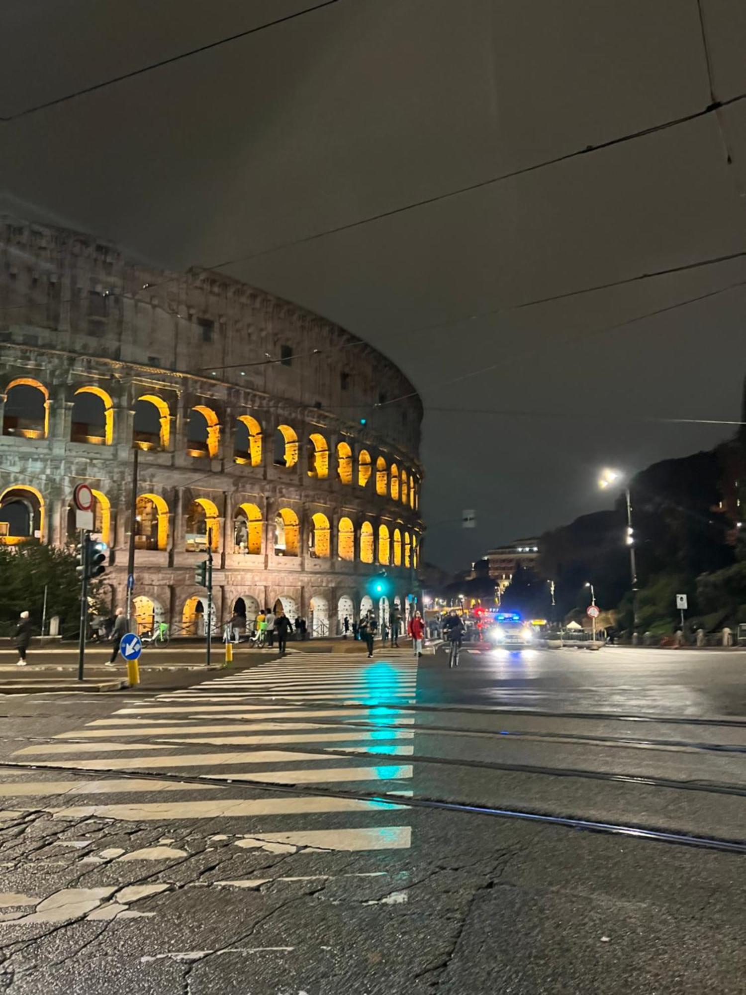 Al Colosseo Appartamento Vintage Рим Экстерьер фото